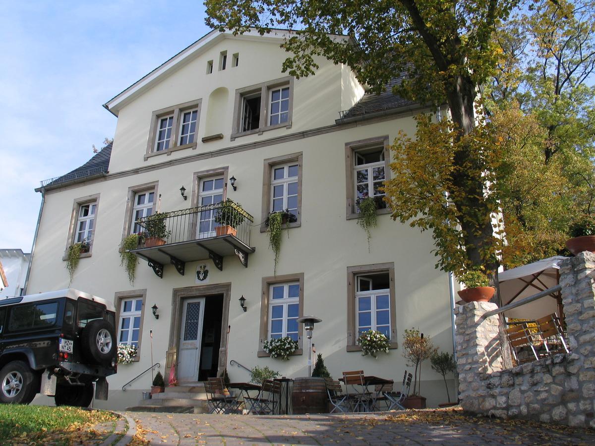 Landhotel Schloss Soergenloch Exterior photo